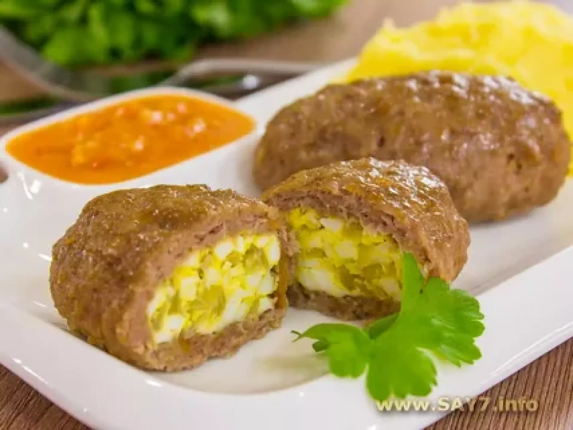 Зразы с луком и яйцом