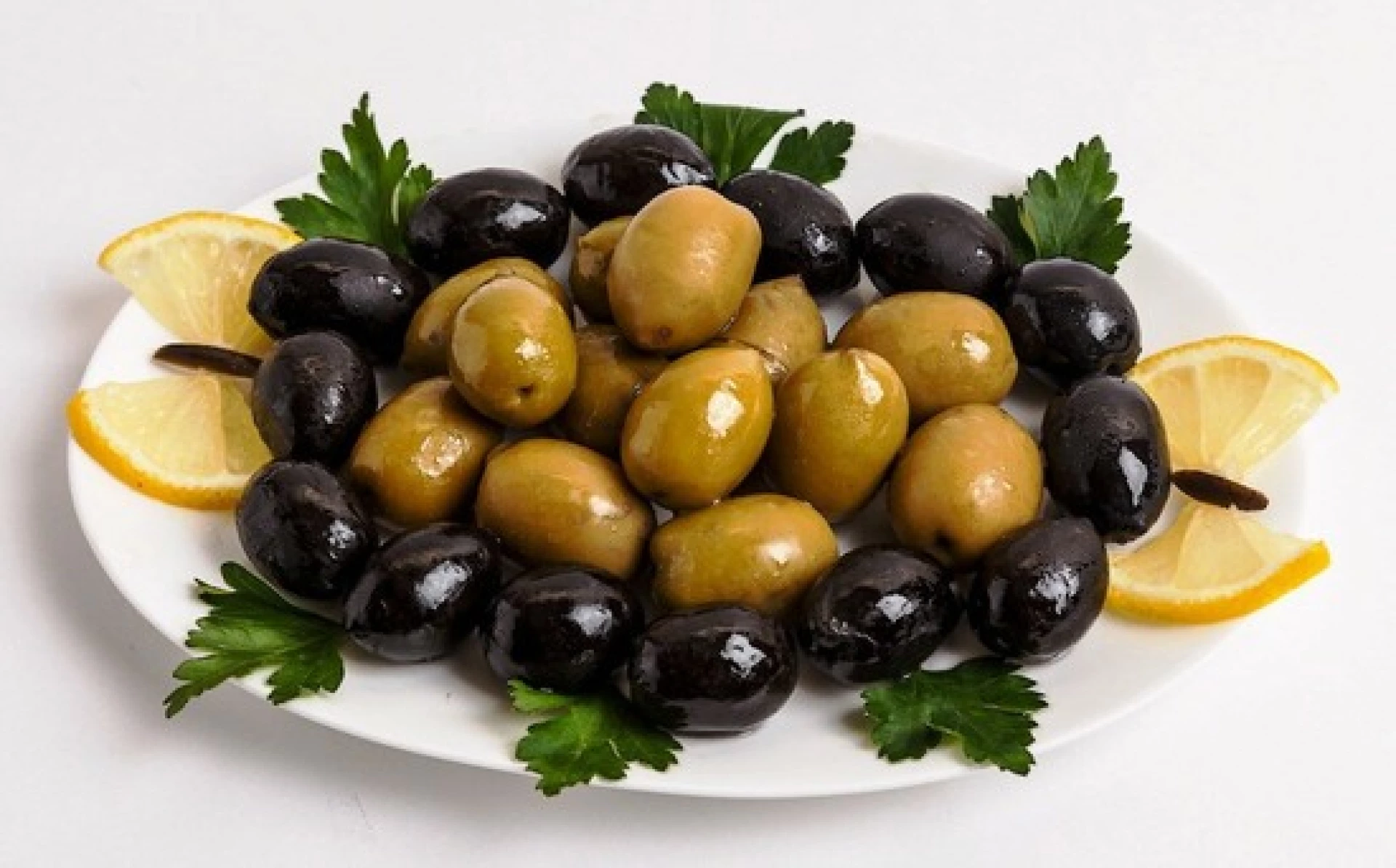 Оливки, маслины