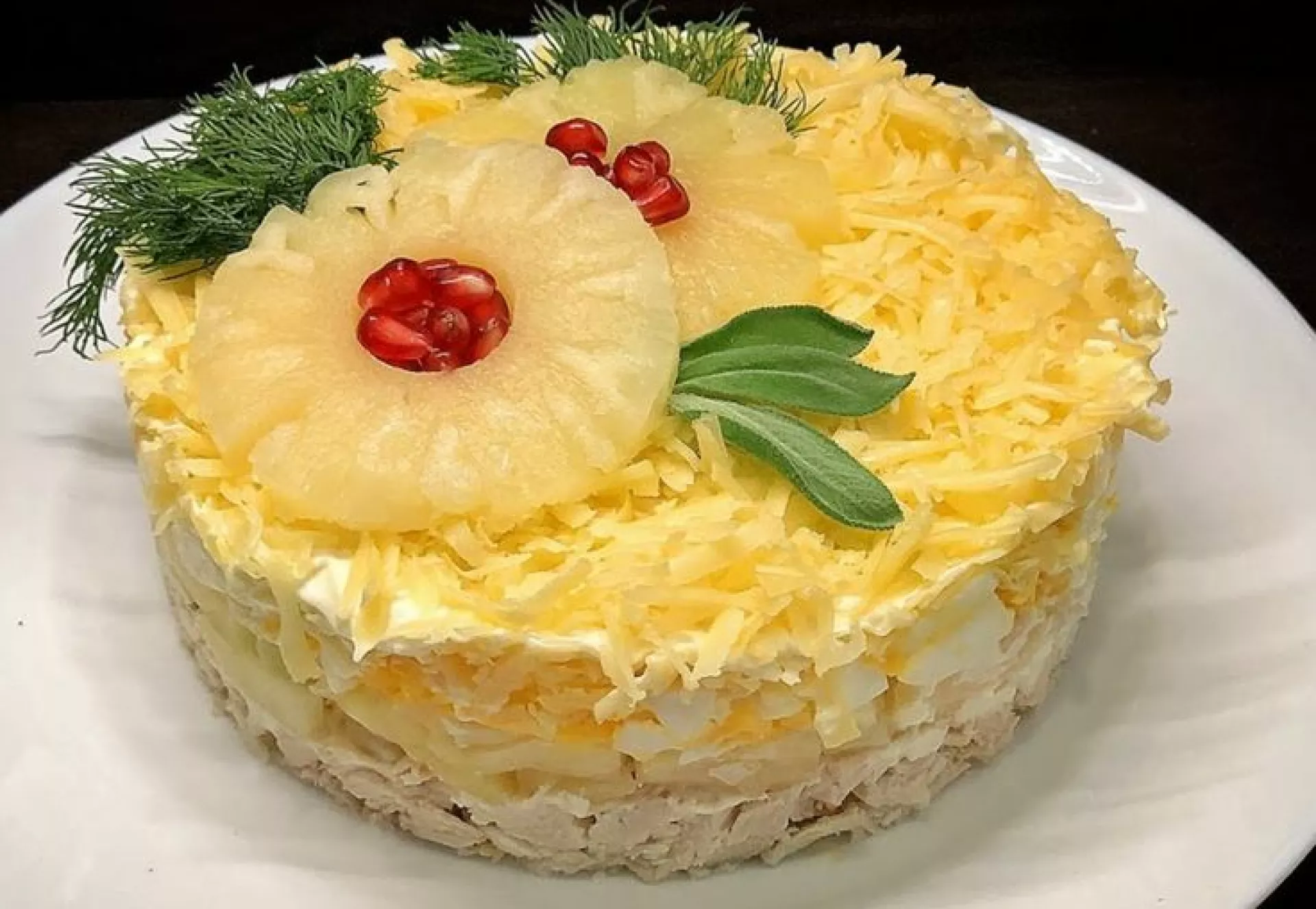 Золотистый ананас